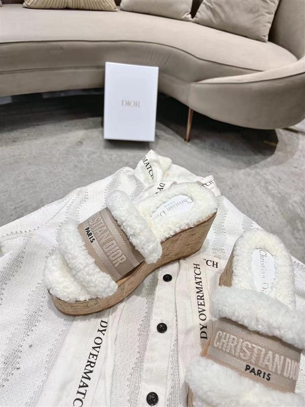 20251128184319840 290